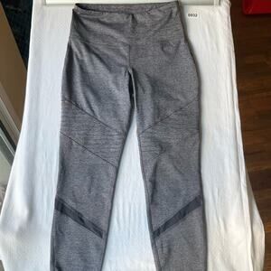 Old Navy Active Women’s Workout See-Through Detail Leggings size M, Gray